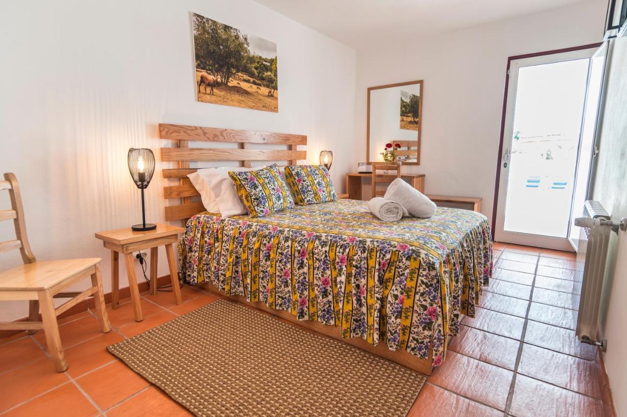 Monte Da Cabeca Gorda Bed & Breakfast Alcacovas ภายนอก รูปภาพ