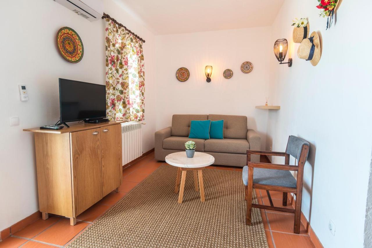 Monte Da Cabeca Gorda Bed & Breakfast Alcacovas ภายนอก รูปภาพ