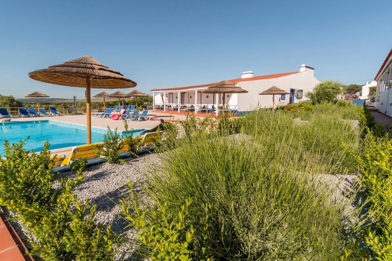Monte Da Cabeca Gorda Bed & Breakfast Alcacovas ภายนอก รูปภาพ