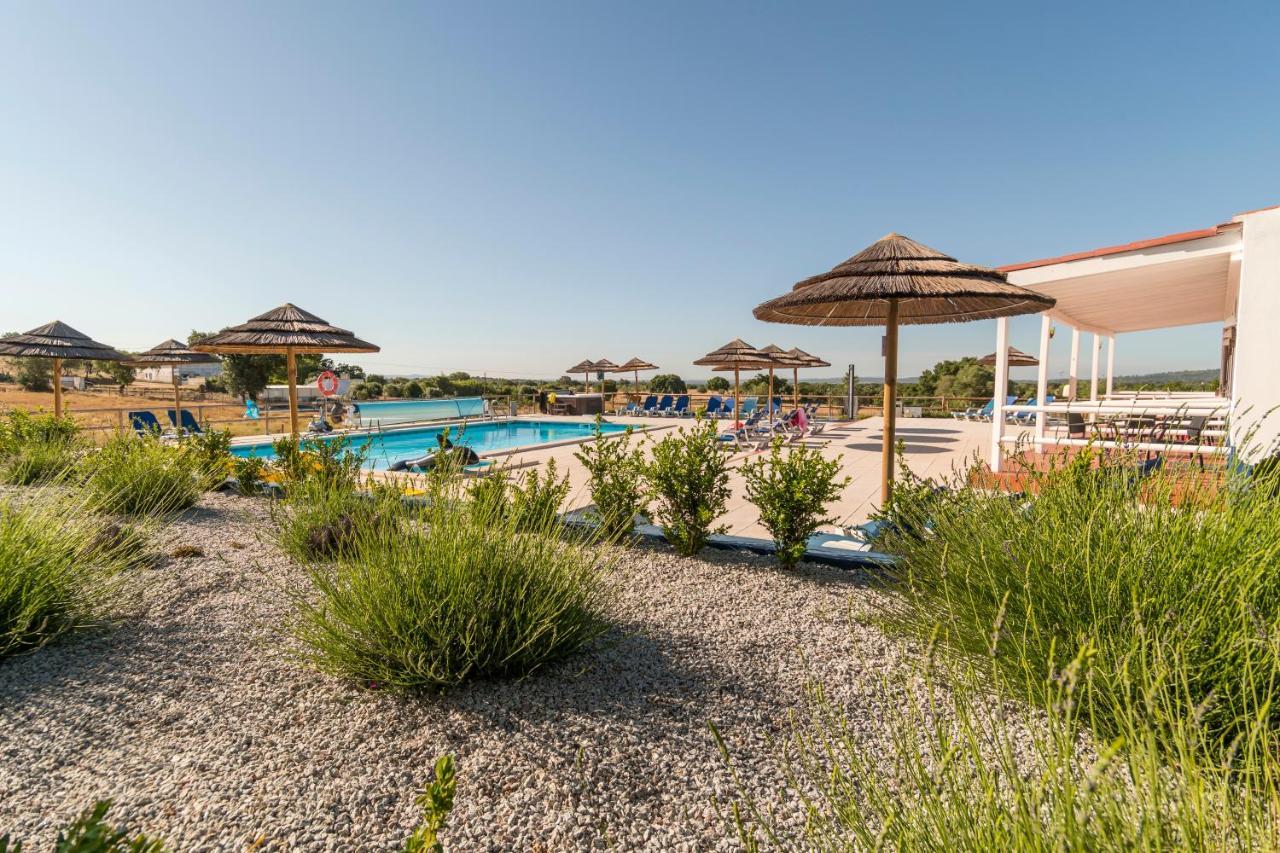 Monte Da Cabeca Gorda Bed & Breakfast Alcacovas ภายนอก รูปภาพ